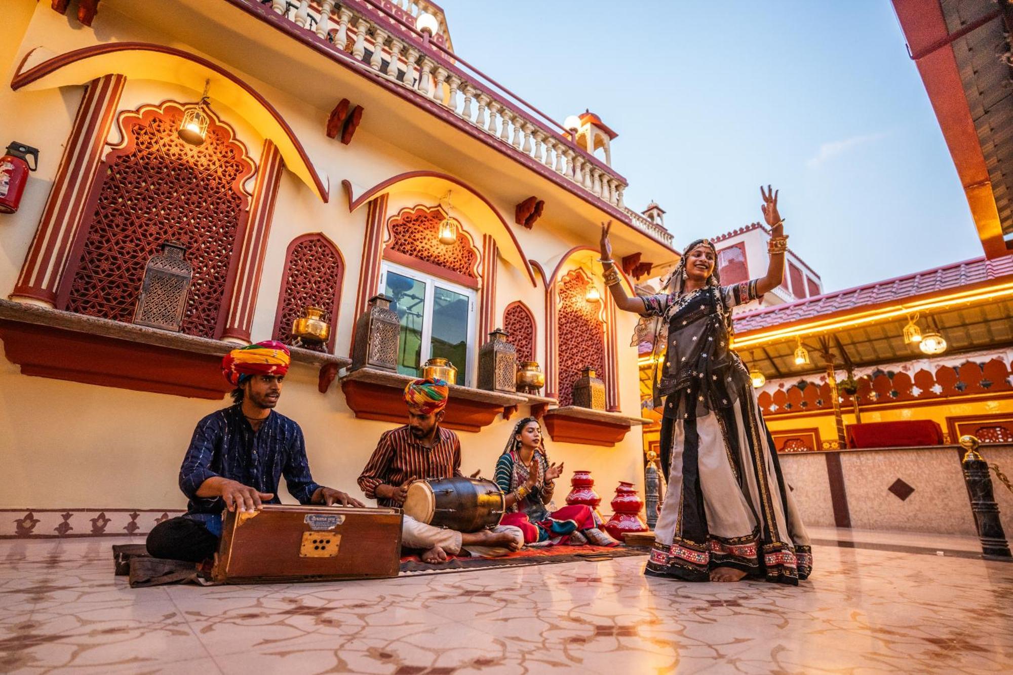 Umaid Bhawan - A Heritage Style Boutique Hotel Джайпур Екстериор снимка